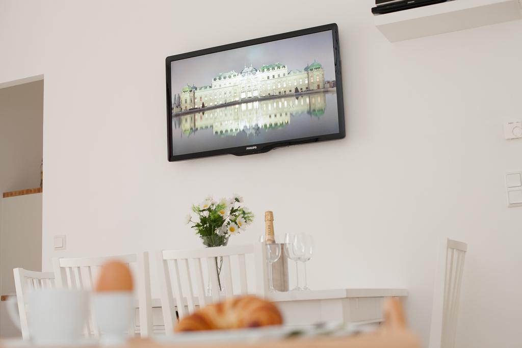 Apartment Traditional Tav - *